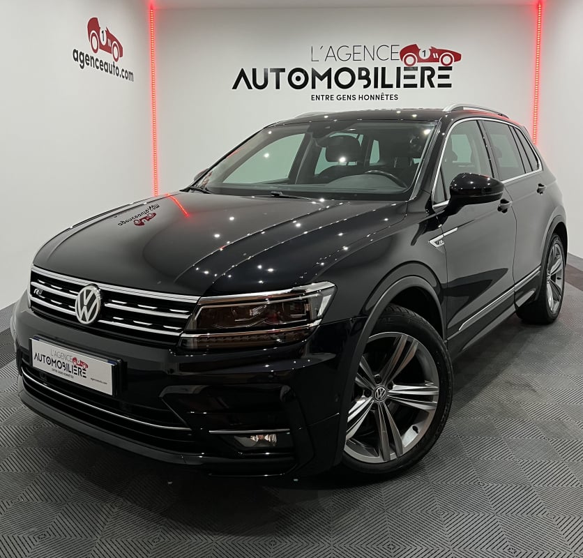 Volkswagen Tiguan TIGUAN II R-LINE 2.0 TDI 150CV BVM6 I-COCKPIT/TOIT PANO/ATTELAGE/CARPLAY/ACCES-DEMAR MAINS LIBRES — 1