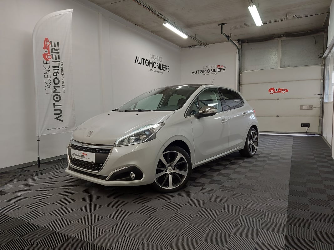 Peugeot 208 (2) 1.2 PURETECH 110 S&S FELINE 5P + 1ERE MAIN — 1