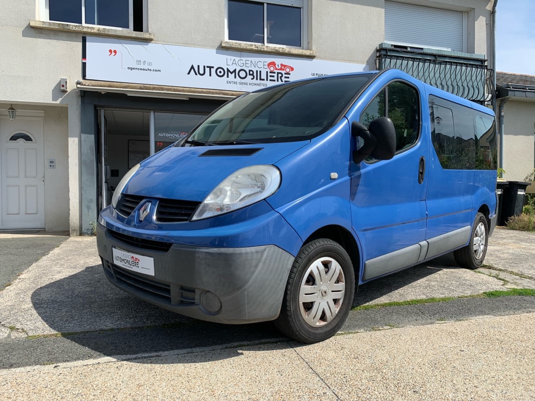 Renault Trafic Combi Phase 2 Passenger 2.0DCI 90CV — 1
