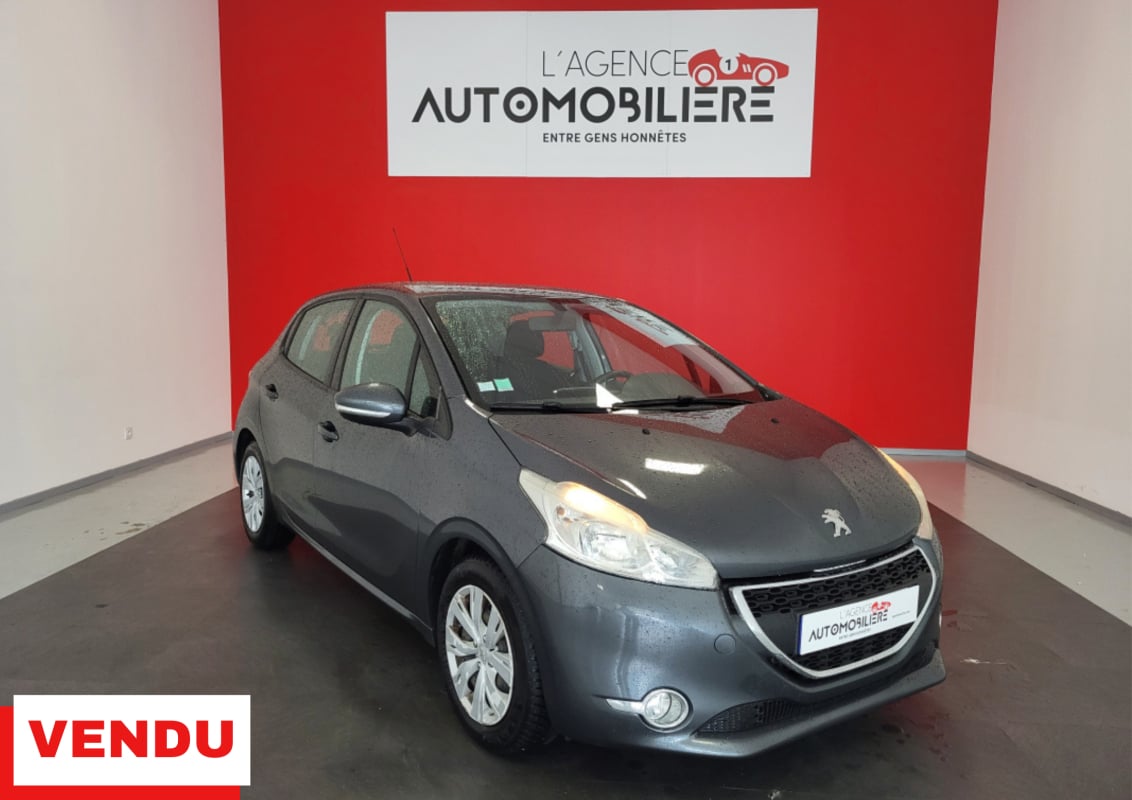 Peugeot 208 1.4 HDI 68 ACTIVE + DISTRIBUTION OK — 1