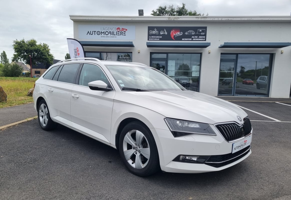 Skoda Superb SUPERB COMBI TDI 150 DSG7 BUSINESS — 1