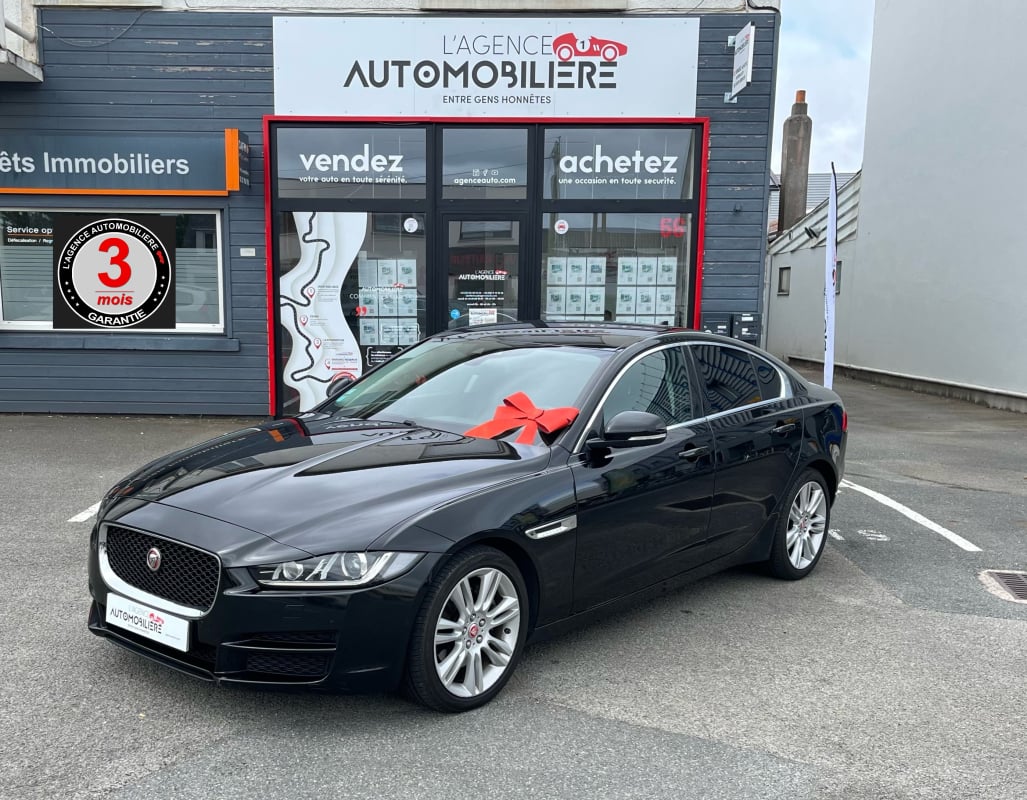 Jaguar XE Berline 2.0 D 180 cv BVA8 PRESTIGE — 1