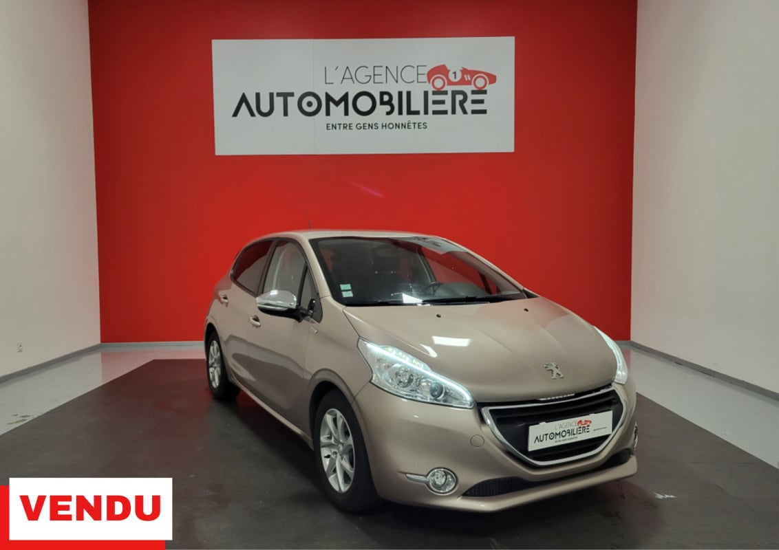 Peugeot 208 1.6 E-HDI 90 ENVY — 1