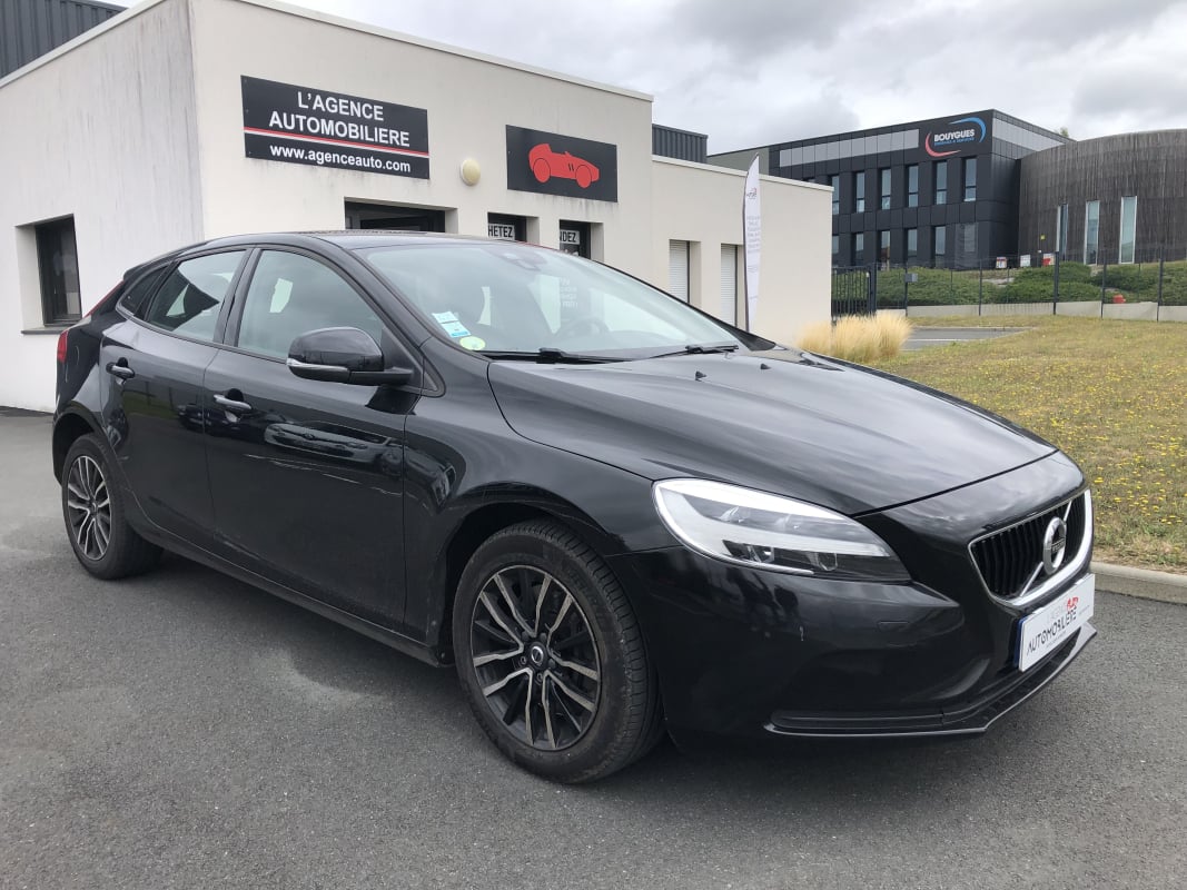 Volvo V40 2.0 D2 120 ECO MOMENTUM BUSINESS GEARTRONIC BVA — 1