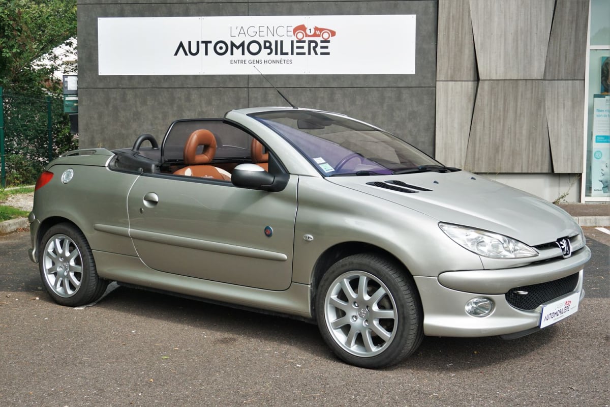 Peugeot 206 CC 1.6 i 16v 110 ch BVM5 Roland Garros — 1