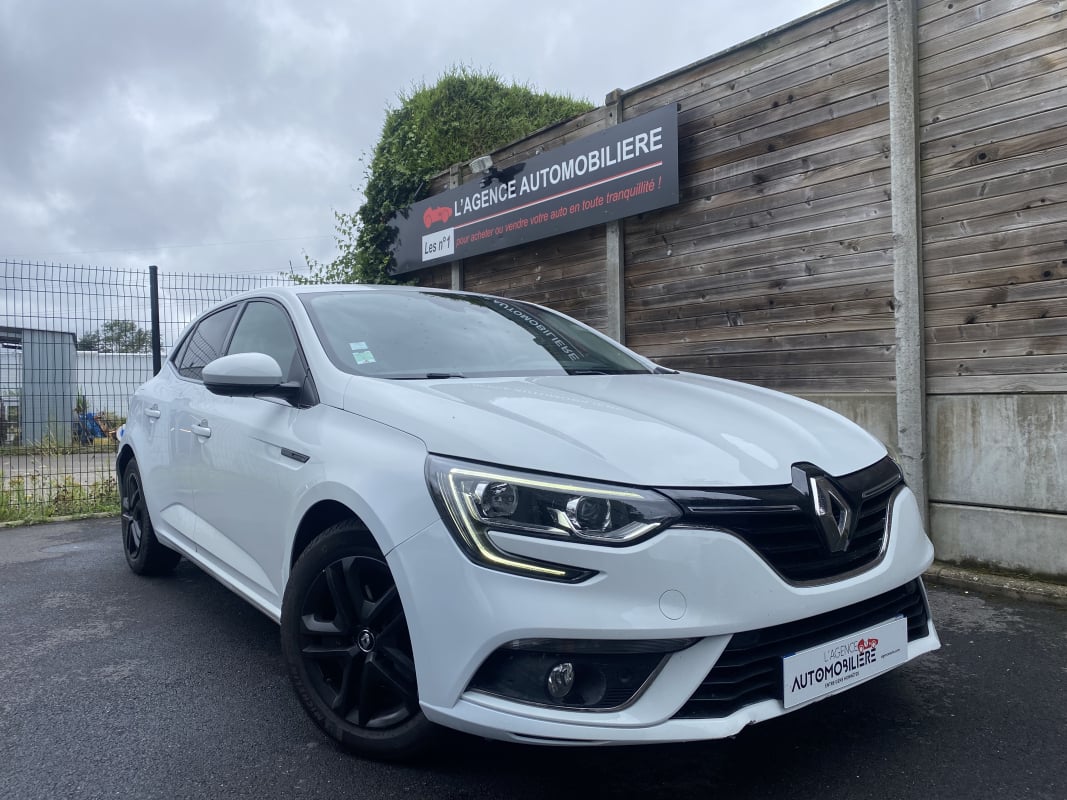 Renault Megane RENAULT MEGANE IV BERLINE DCI 115 — 1