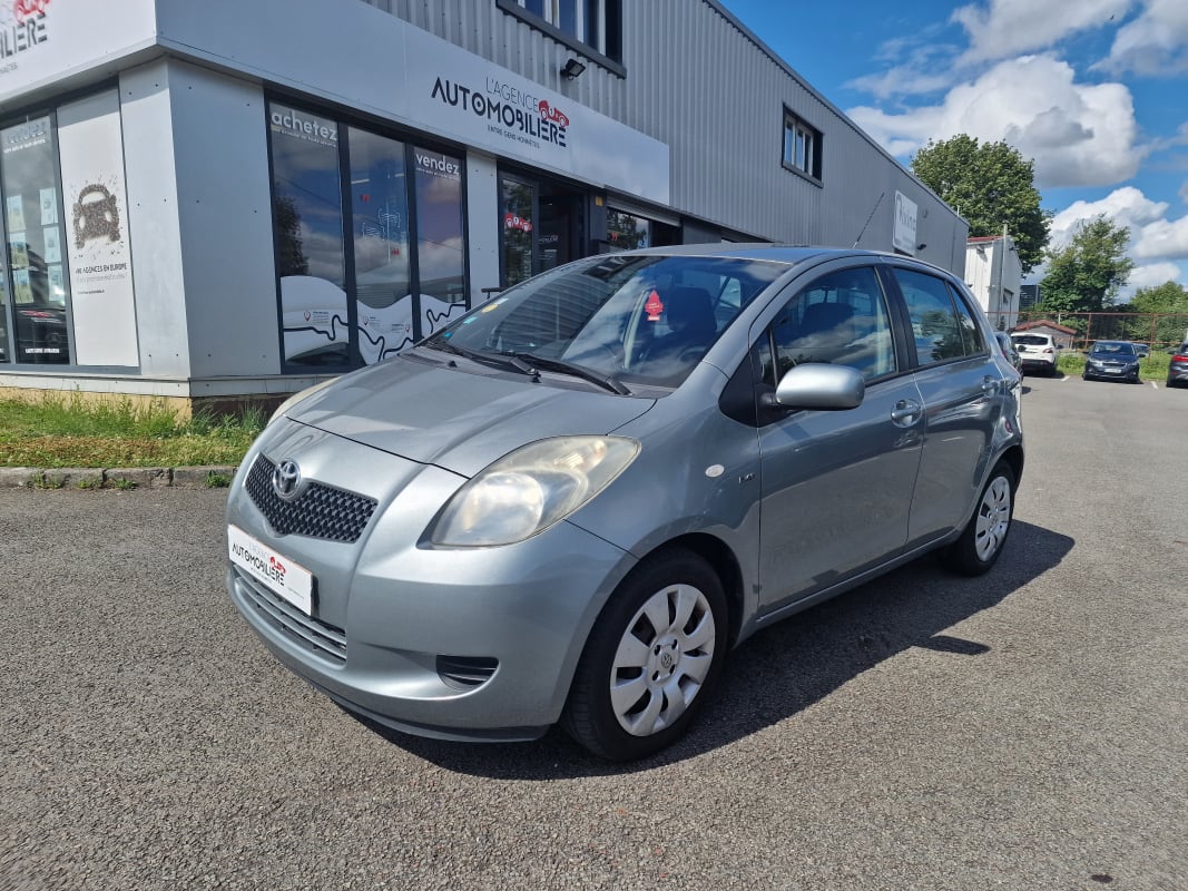 Toyota Yaris 1.4 D4D 90CH LUNA GARANTIE 1 AN — 1
