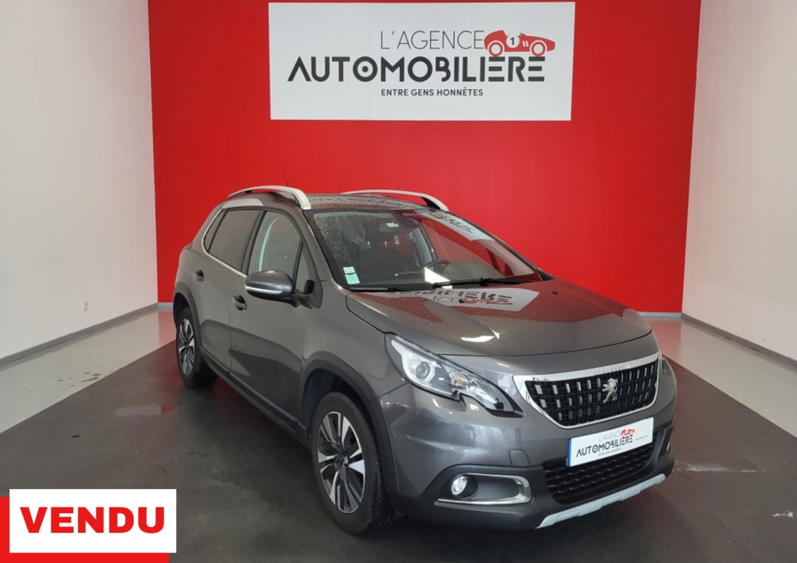 Peugeot 2008 1.2 PURETECH 110 ALLURE — 1