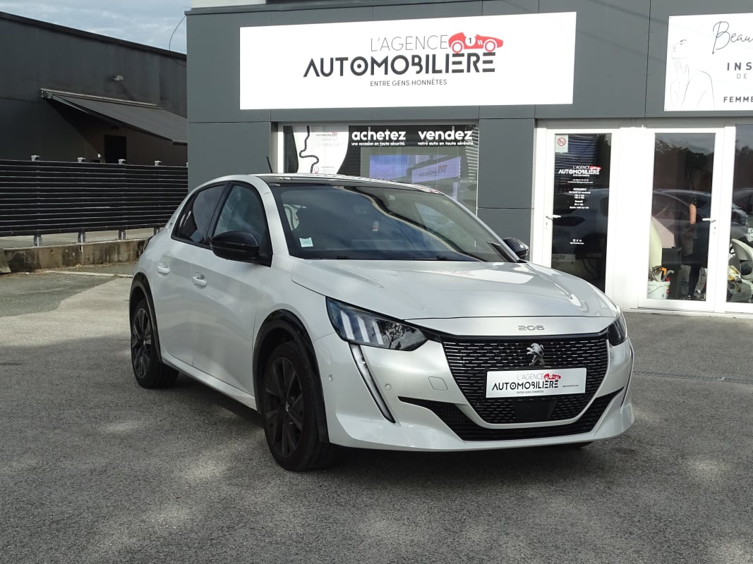 Peugeot 208 1.2 PURETECH 130 CH GT PACK EAT8 - TOIT PANORAMIQUE — 1