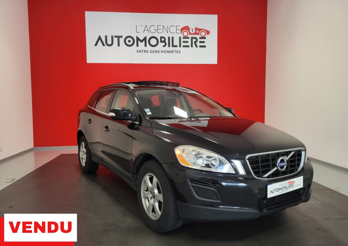 Volvo XC60 2.4 D5 215 MOMENTUM AWD GEARTRONIC BVA — 1