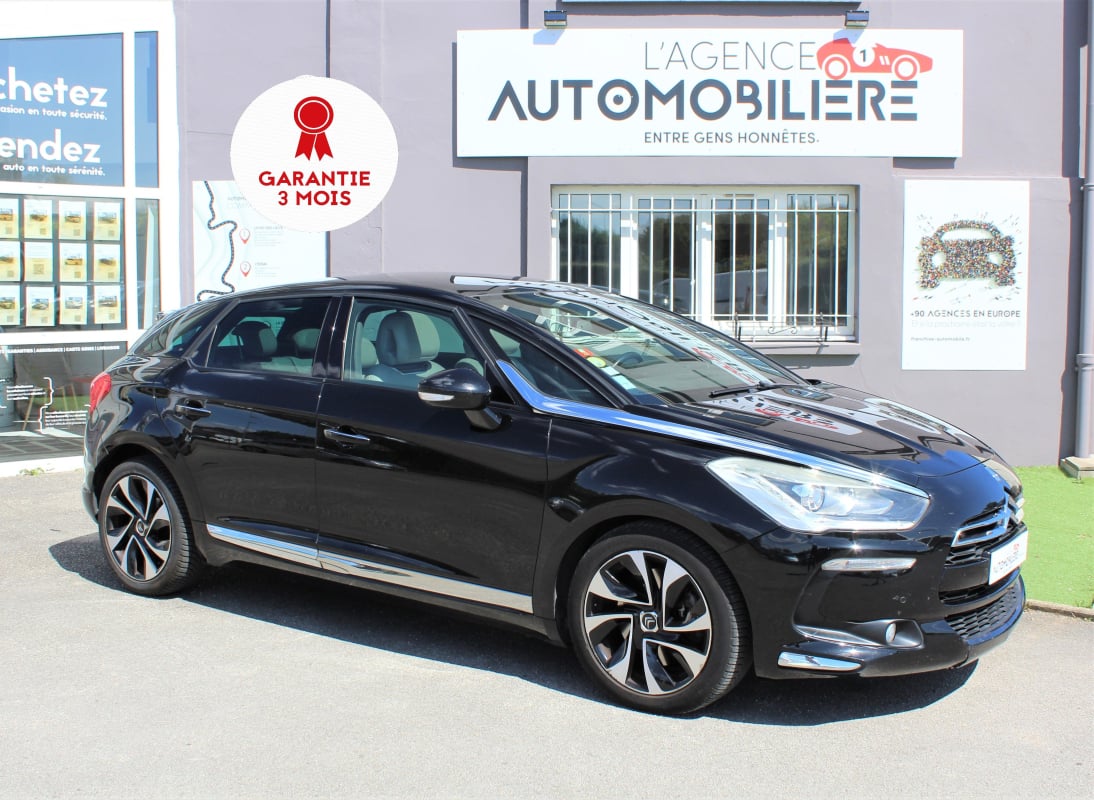 DS DS 5 163 cv -2.0 - HDi FAP - SPORT CHIC - AUTOMATIQUE — 1