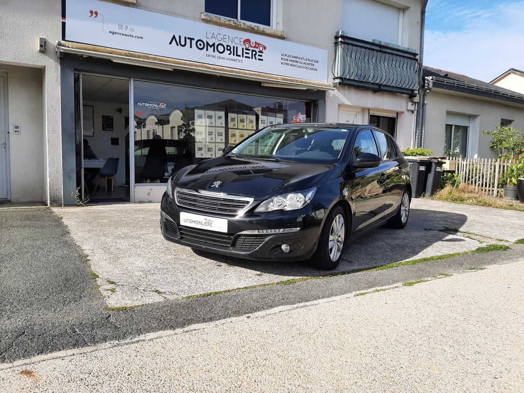 Peugeot 308 1.6 HDI 100 Allure 5p Distribution neuve — 1