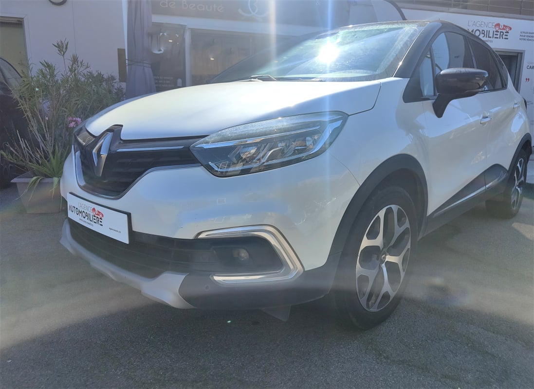 Renault Captur 1.3 TCE 130 INTENS — 1