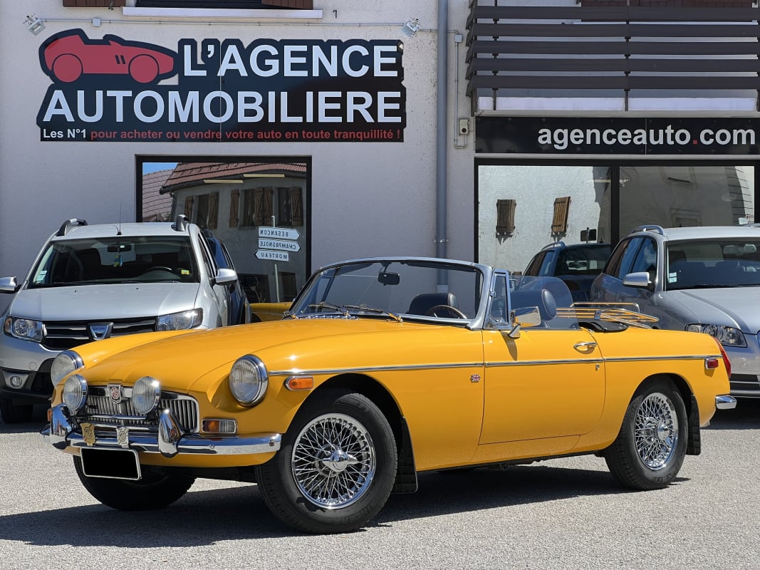 MG B cabriolet OVERDRIVE volant à gauche — 1