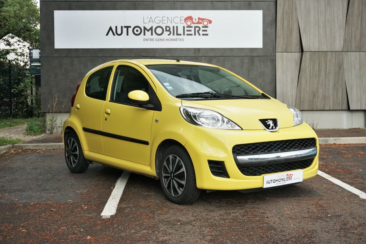 Peugeot 107 1.0 68 ch Trendy 1ère Main — 1