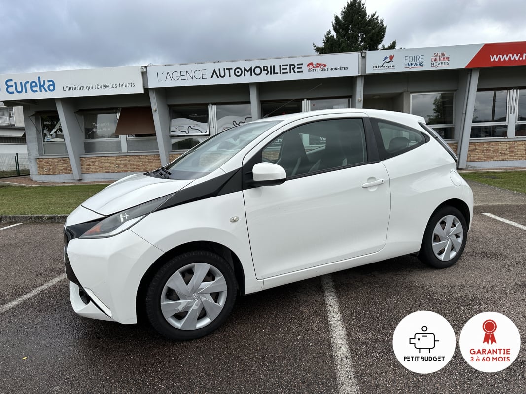 Toyota Aygo 1.0 VVT-i 69ch x-play /Climatisation/Bluetooth — 1