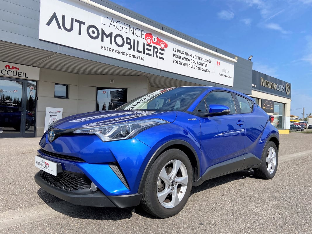 Toyota C-HR HYBRIDE 122h Distinctive — 1