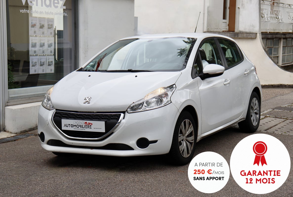 Peugeot 208 1.2 VTI 82 BVM5 5 Portes (Sièges Chauffants,GPS,Clim AC) — 1