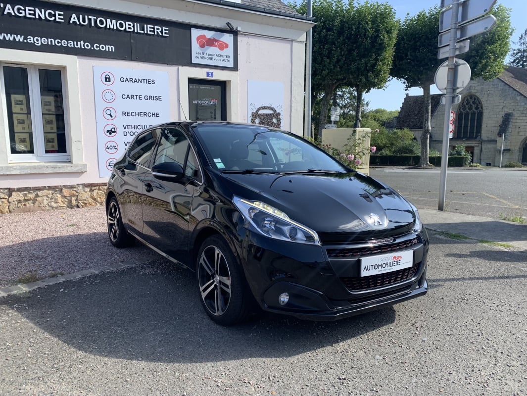Peugeot 208 PureTech 110ch GT Line — 1