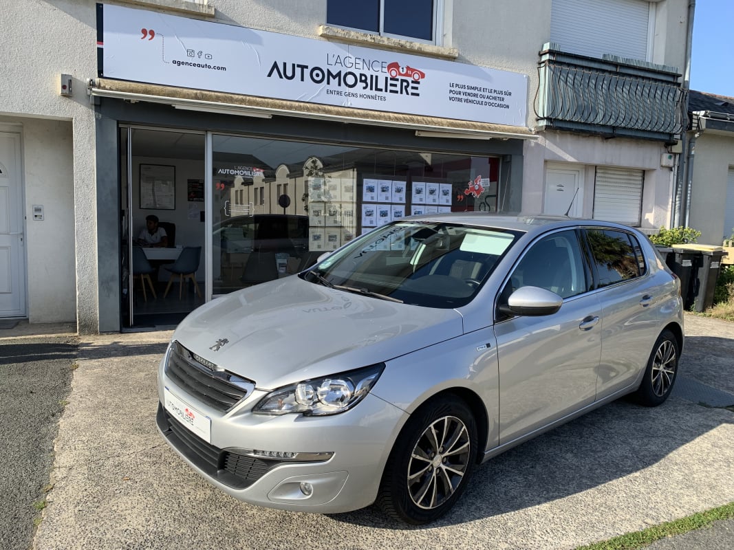 Peugeot 308 1.2 THP 110 cv - Style - Distri Faite - Suivi Peugeot — 1