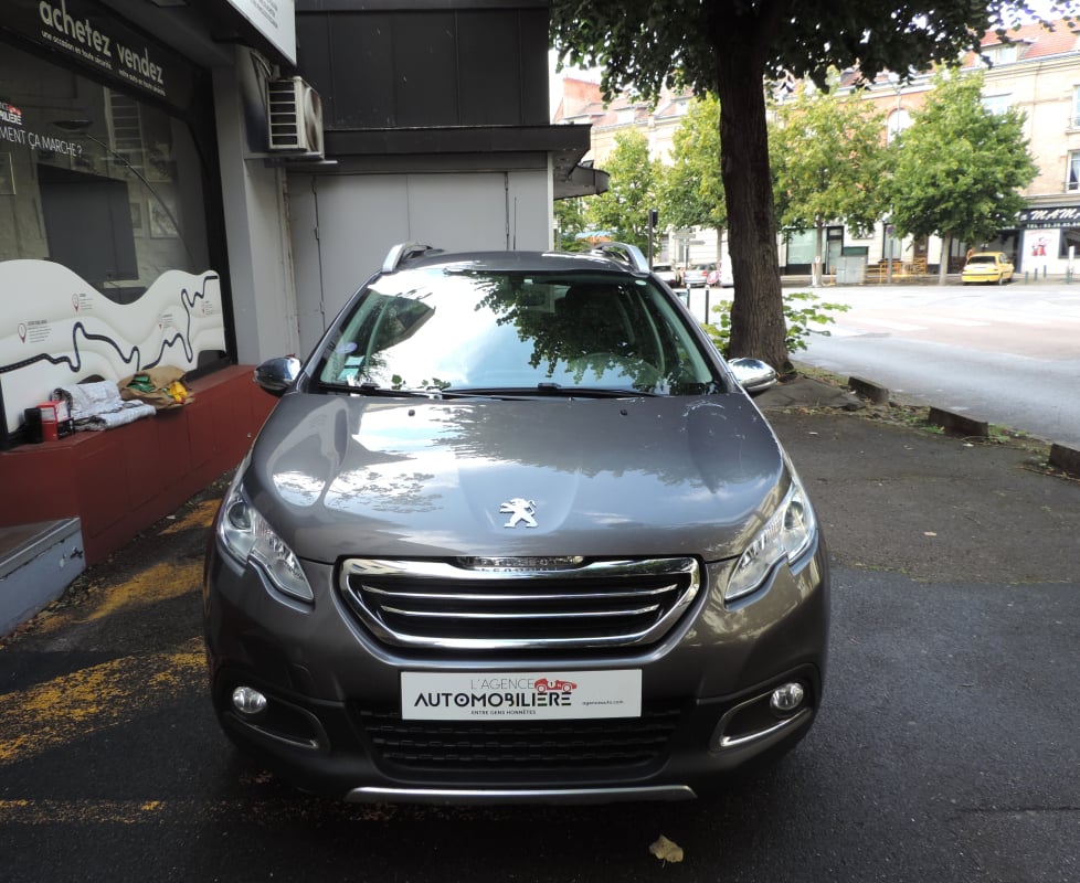 Peugeot 2008 1.2 PURE TECH 82 CV STYLE — 2