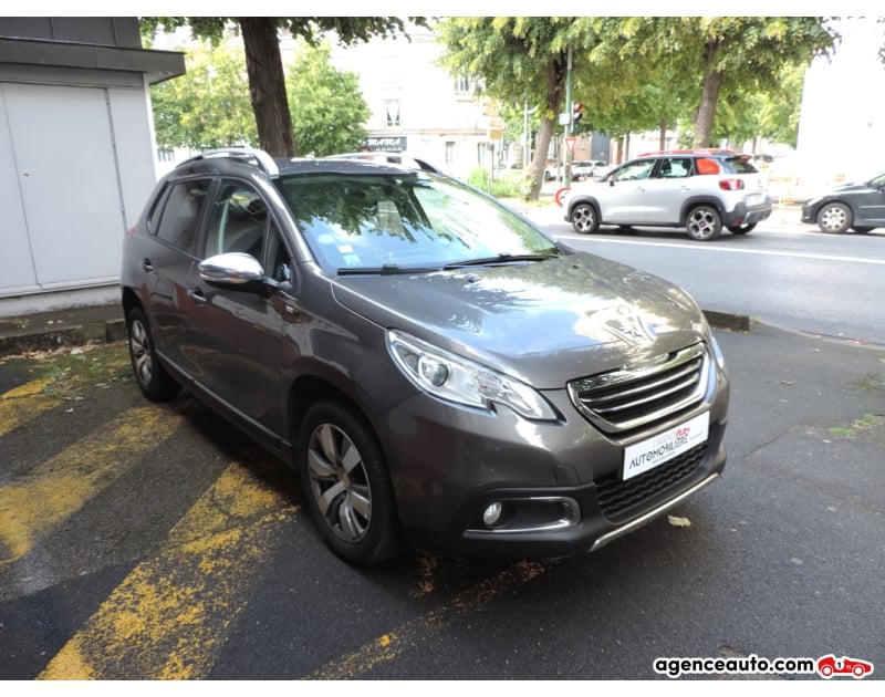 Peugeot 2008 1.2 PURE TECH 82 CV STYLE — 2