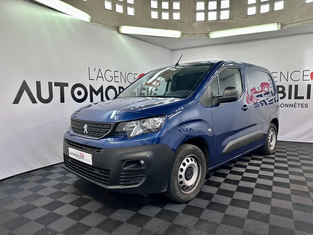 Peugeot Partner 1.5 BLUEHDI 130 1000KG L1 ASPHALT (1ere Main, Attelage) — 1