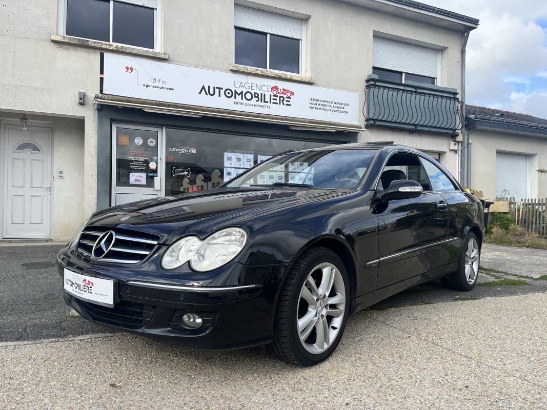 Mercedes-Benz CLK Avantgarde Coupé 220 CDi 150 cv Boîte auto - Toit ouvrant — 1