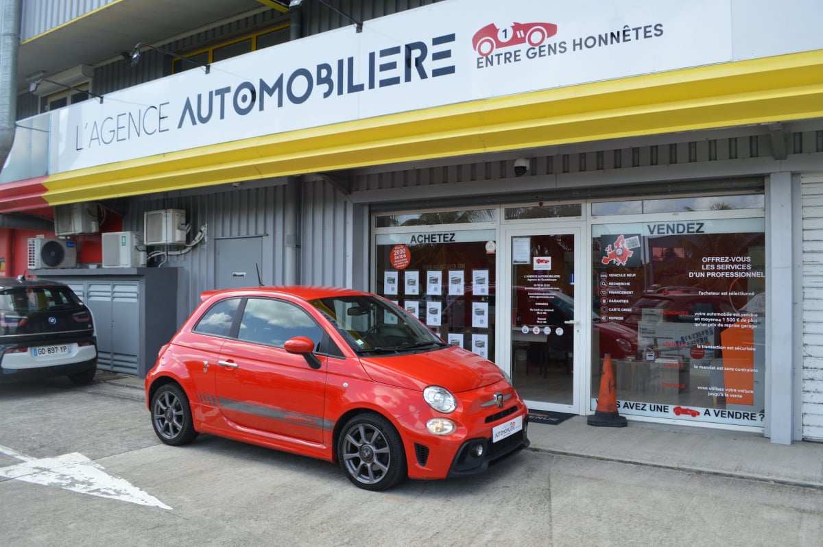 Abarth 500 1.4 TURBO 16V T-JET 145 595 — 1