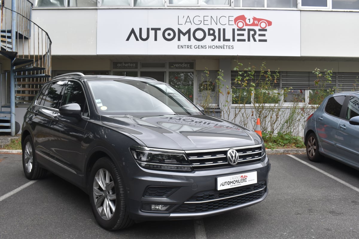 Volkswagen Tiguan CARAT 2.0 TDi DSG7 150 cv Boîte auto — 1