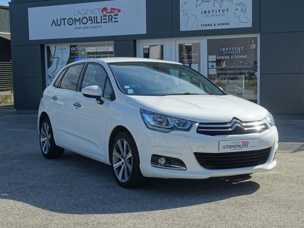 Citroen C4 II 1.6 Blue Hdi 120 ch SHINE BVM6 — 1