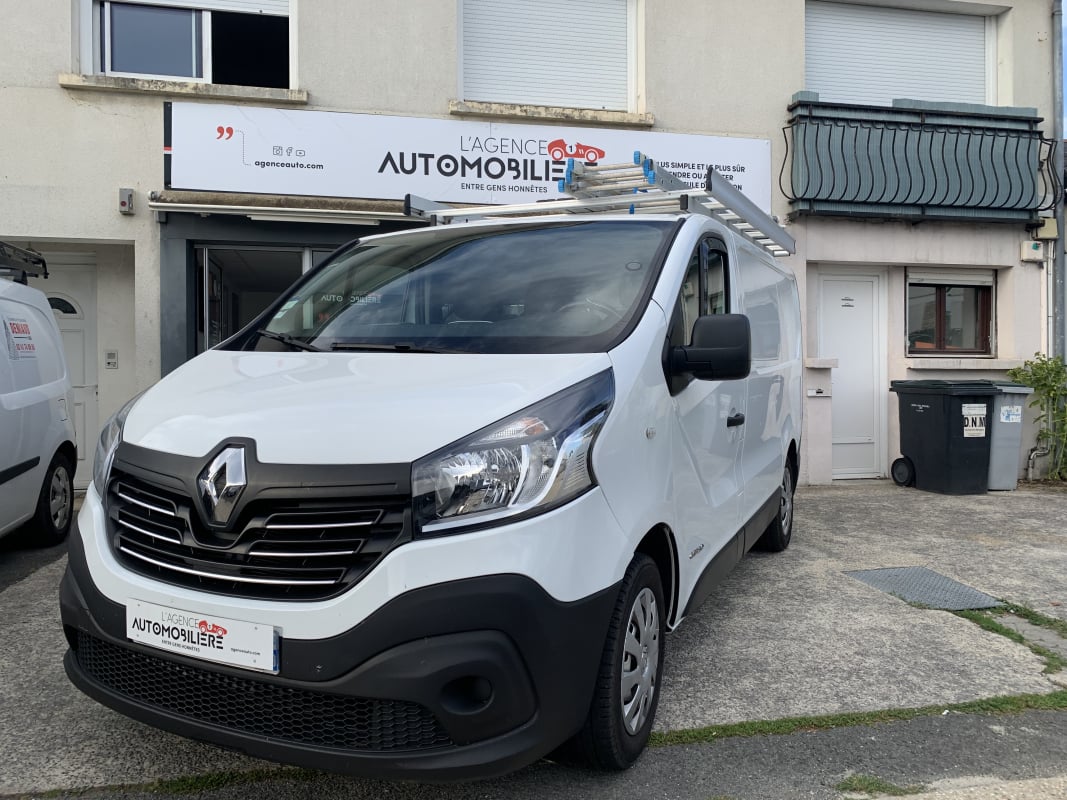 Renault Trafic 1,6L DCI 120 cv - Galerie Amovible Alu - Intérieur bois — 1