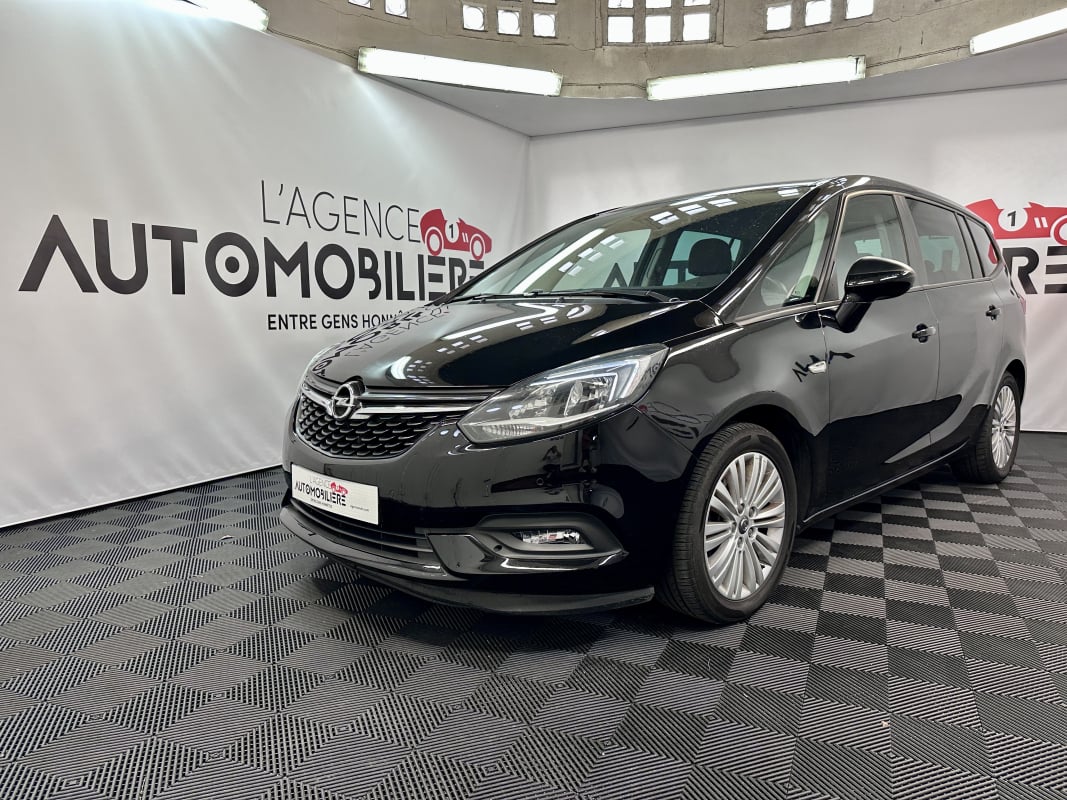 Opel Zafira Tourer 1.4 TURBO 140 COSMO (7 places, Attelage) — 1