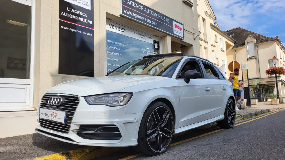 Audi A3 Sportback TFSI e-tron 204cv S-LINE FULL OPTIONS! — 1