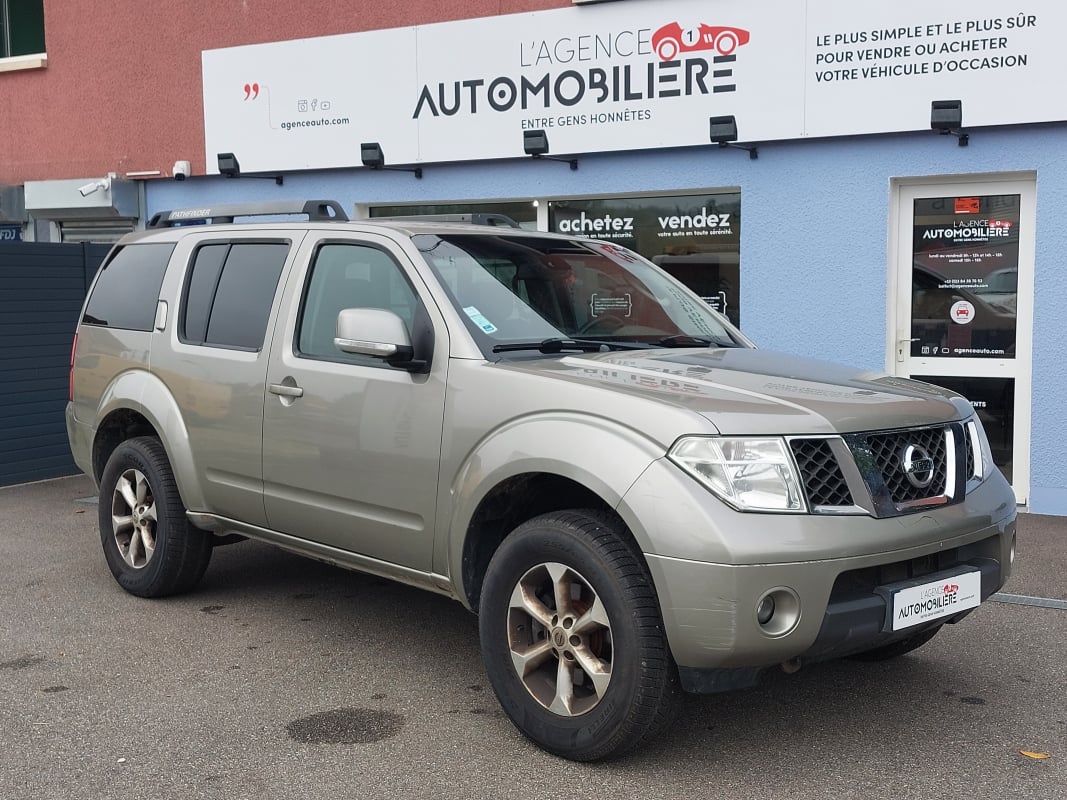Nissan Pathfinder 2.5 DCI DPF 4WD 171 CV BOITE AUTO — 1