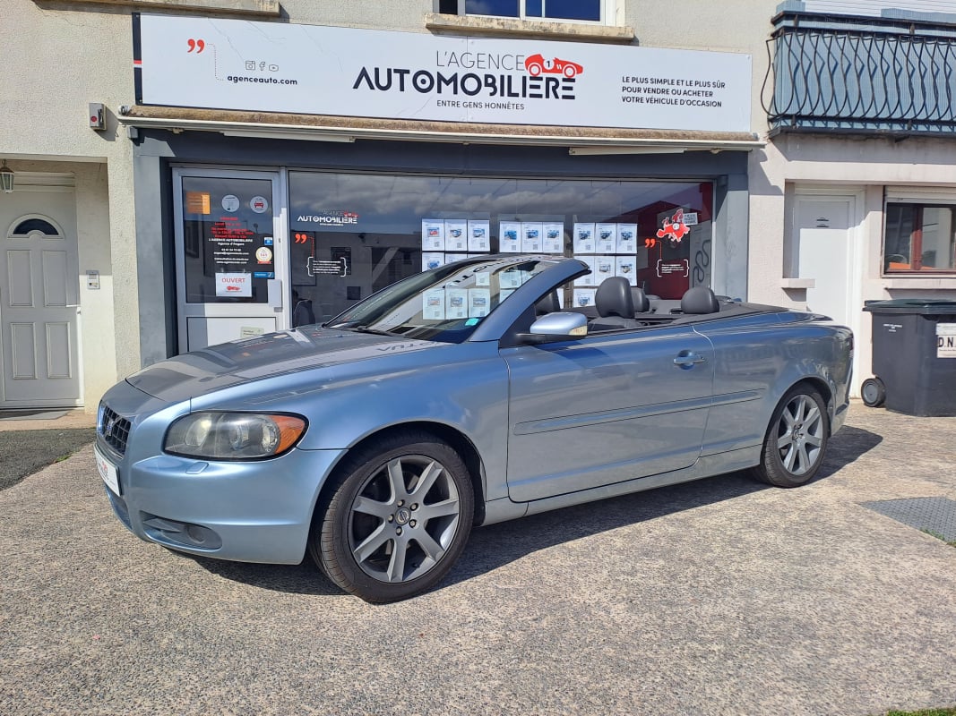 Volvo C70 II CC T5 2.5 i 20V Turbo 220 cv Boîte auto — 1