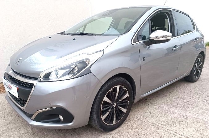 Peugeot 208 1.2 THP Puretech distribution faite 12V S&S 110 cv TECH EDITION — 1