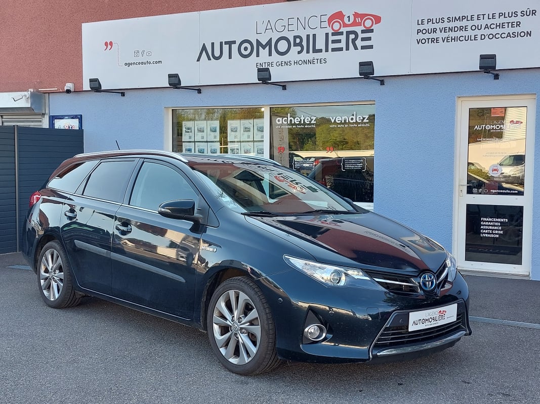 Toyota Auris TS HYBRID NG 136 CH STYLE — 1