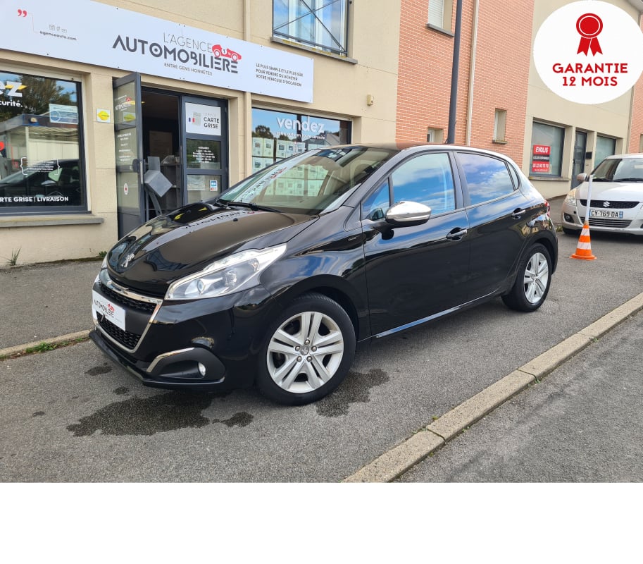 Peugeot 208 (2) 1.2 PURETECH 82 SIGNATURE 5P — 1
