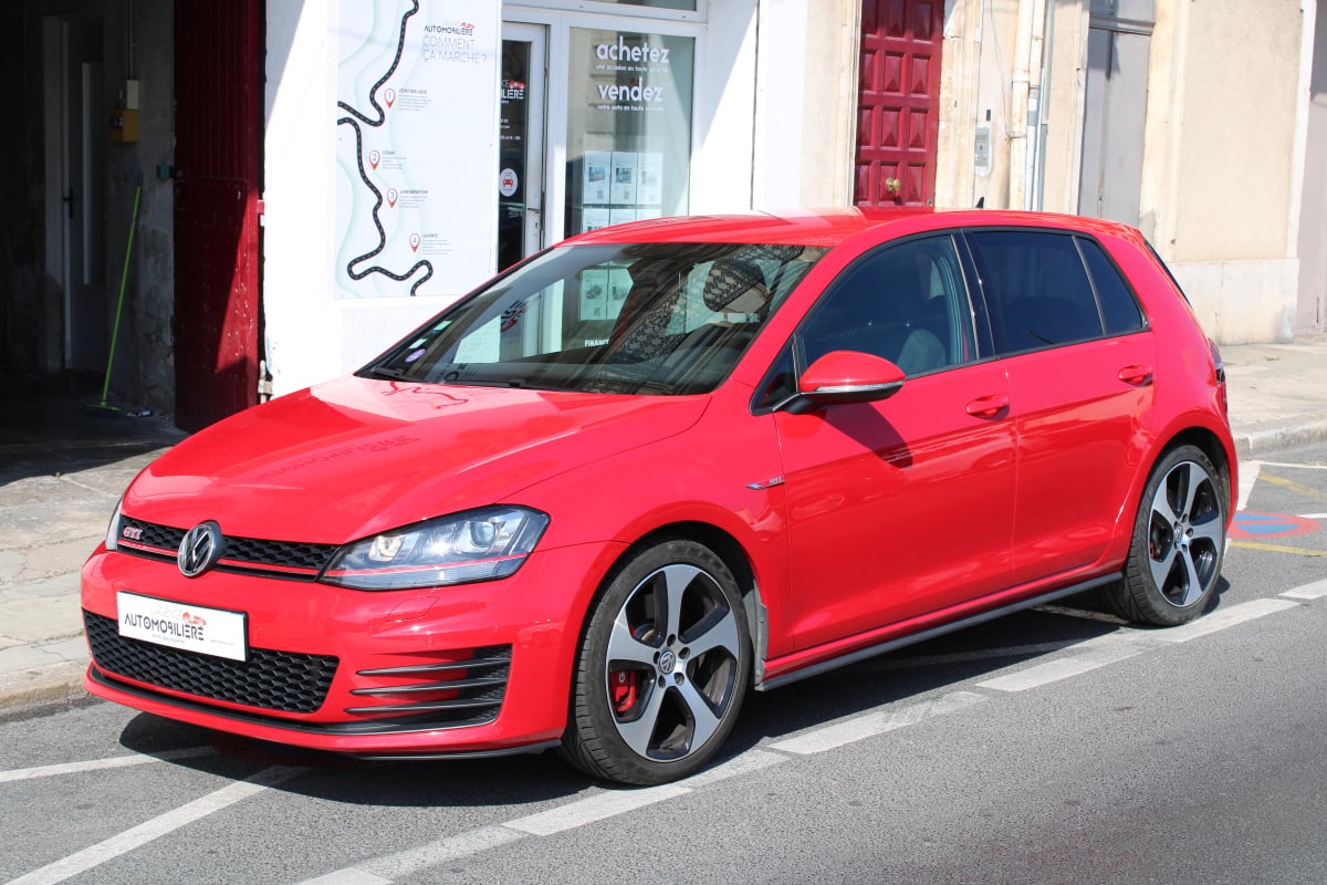 Volkswagen Golf 2.0 TSI 230 BLUEMOTION GTI PERFORMANCE ( Moteur à chaîne, Sièges chauffants, GPS ... ) — 1