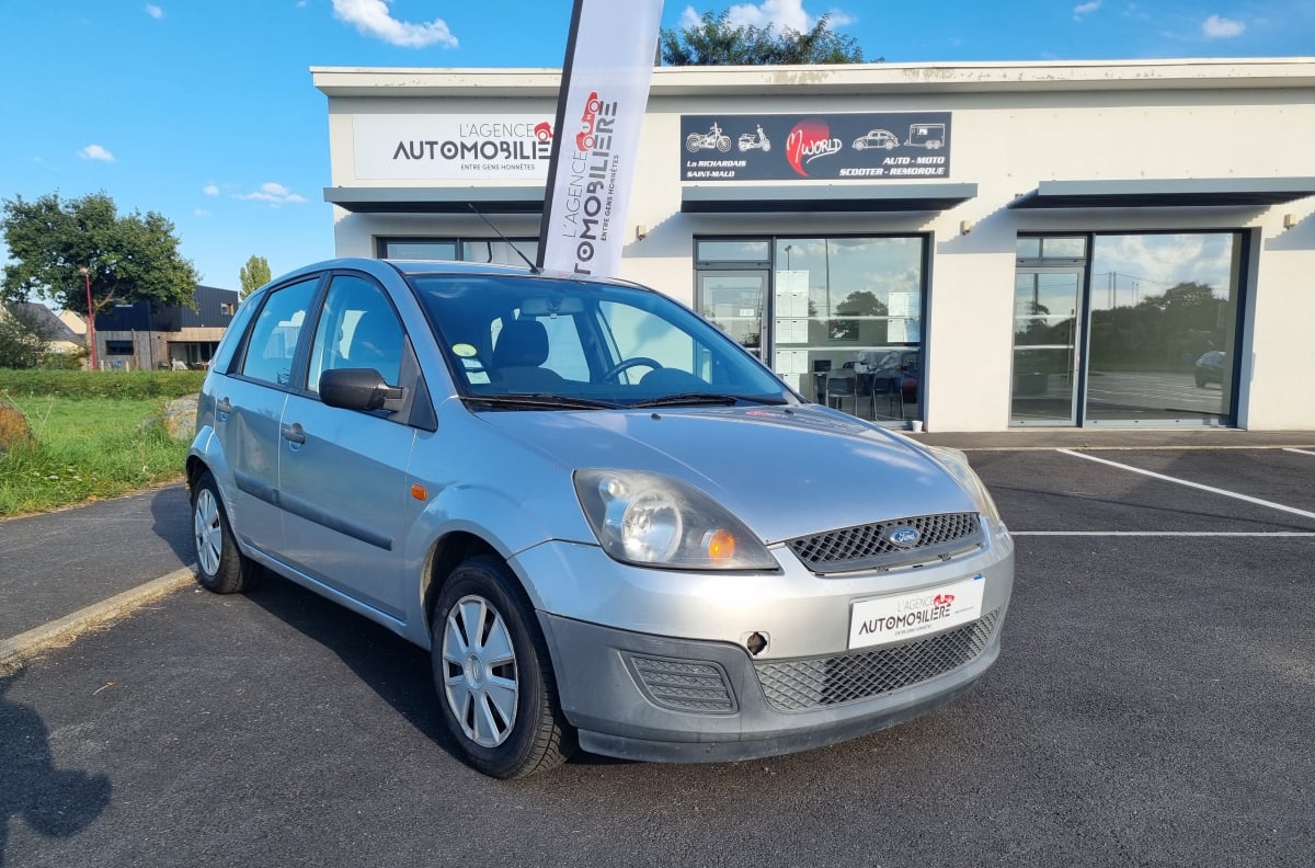 Ford Fiesta TREND 1.3 ESSENCE 70cv — 1
