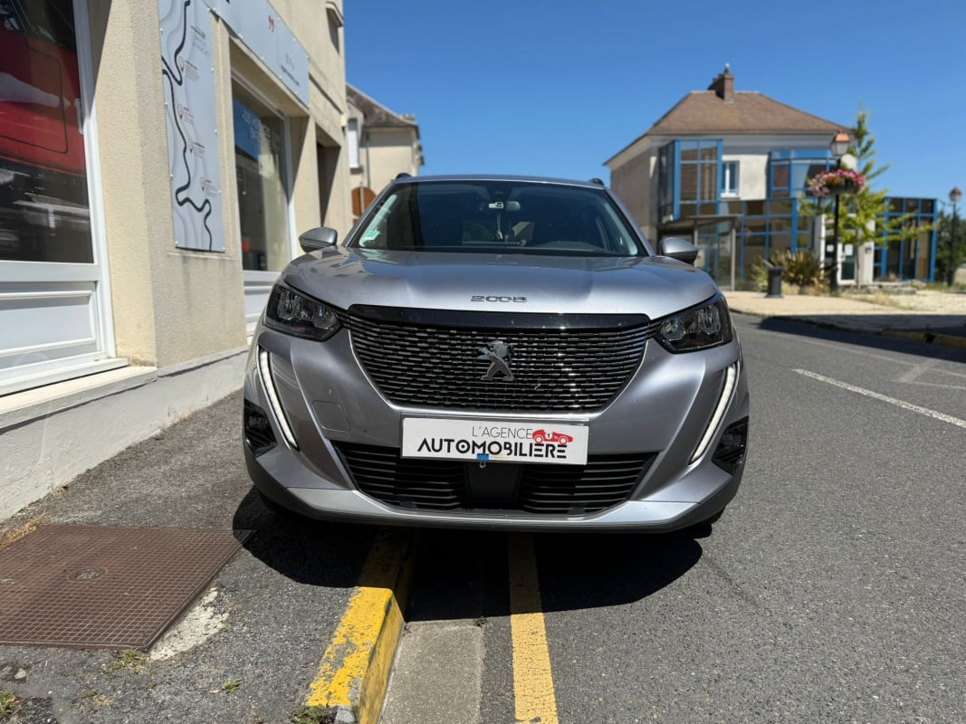 Peugeot 2008 130cv EAT8 ALLURE PACK — 2