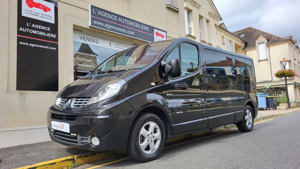 Renault Trafic Combi L2 2.0 DCI 115cv 8PL "BLACK EDITION" — 1