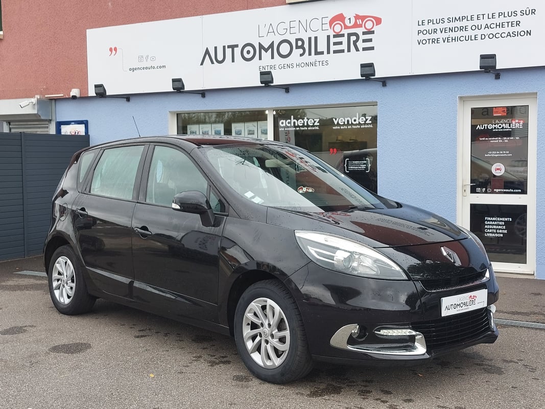 Renault Scenic 1.5 dCi 110 ch FAP Dynamique — 1