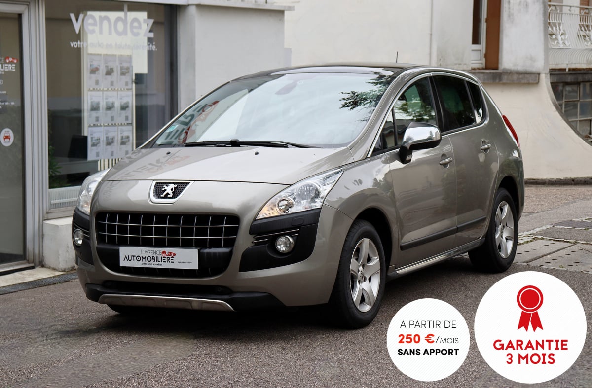 Peugeot 3008 1.6 HDi Blue Lion 110 BMP6 (Toit Pano,Radars,Attelage) — 1