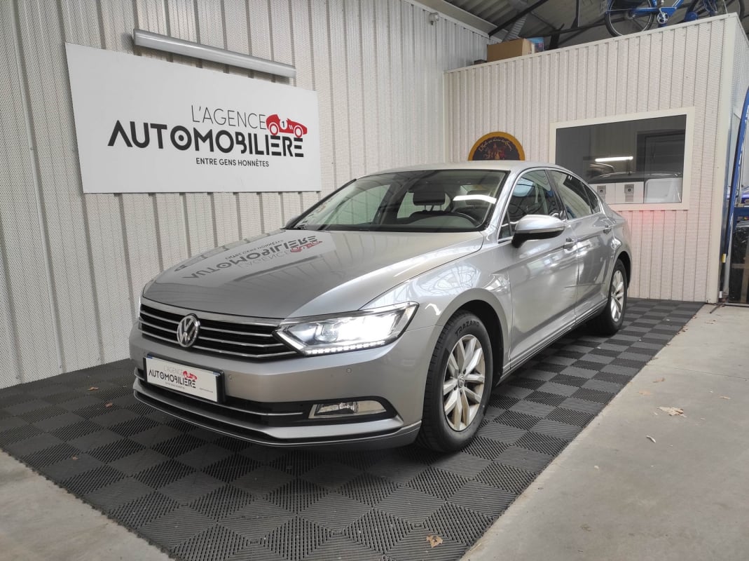 Volkswagen Passat 2.0 TDI 150 Bluemotion Confort Line — 1