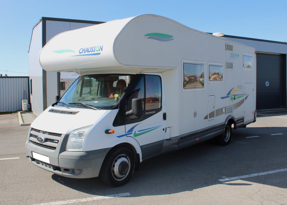 Ford Transit CHAUSSON Welcome 2.4 tdci 140cv — 1