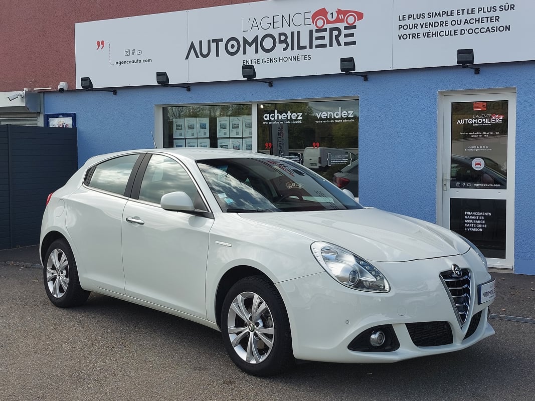 Alfa Romeo Giulietta 1.6 JTDm 105 ch Distinctive Business Stop&Start — 1