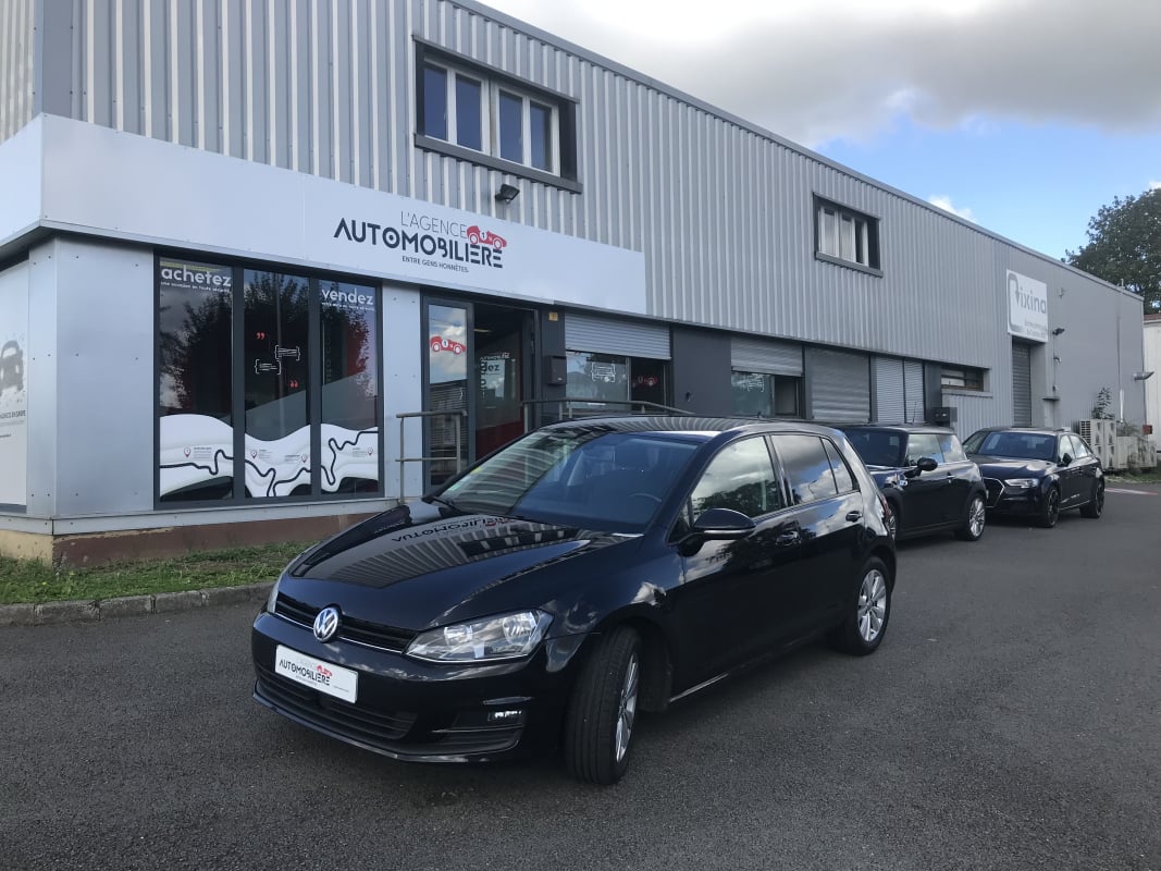 Volkswagen Golf VII 1.6 TDI 110 CH CONFORTLINE — 1