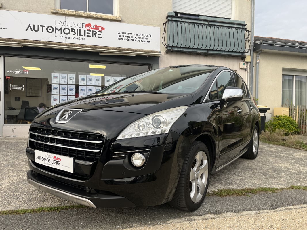 Peugeot 3008 HYbrid4 FELINE 2.0 HDI 163cv - Toit panoramique — 1